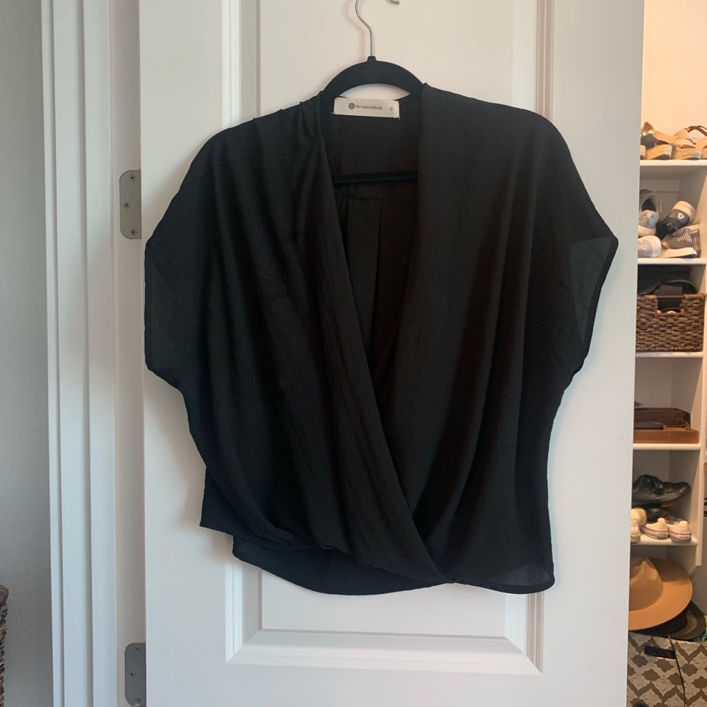 Black flowy crop